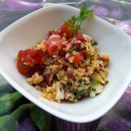 Quinoa con salmone e feta