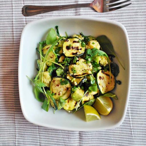 Insalata di grano saraceno su cremoso freddo di zucchine e feta (senza glutine ,lattosio e nichel)